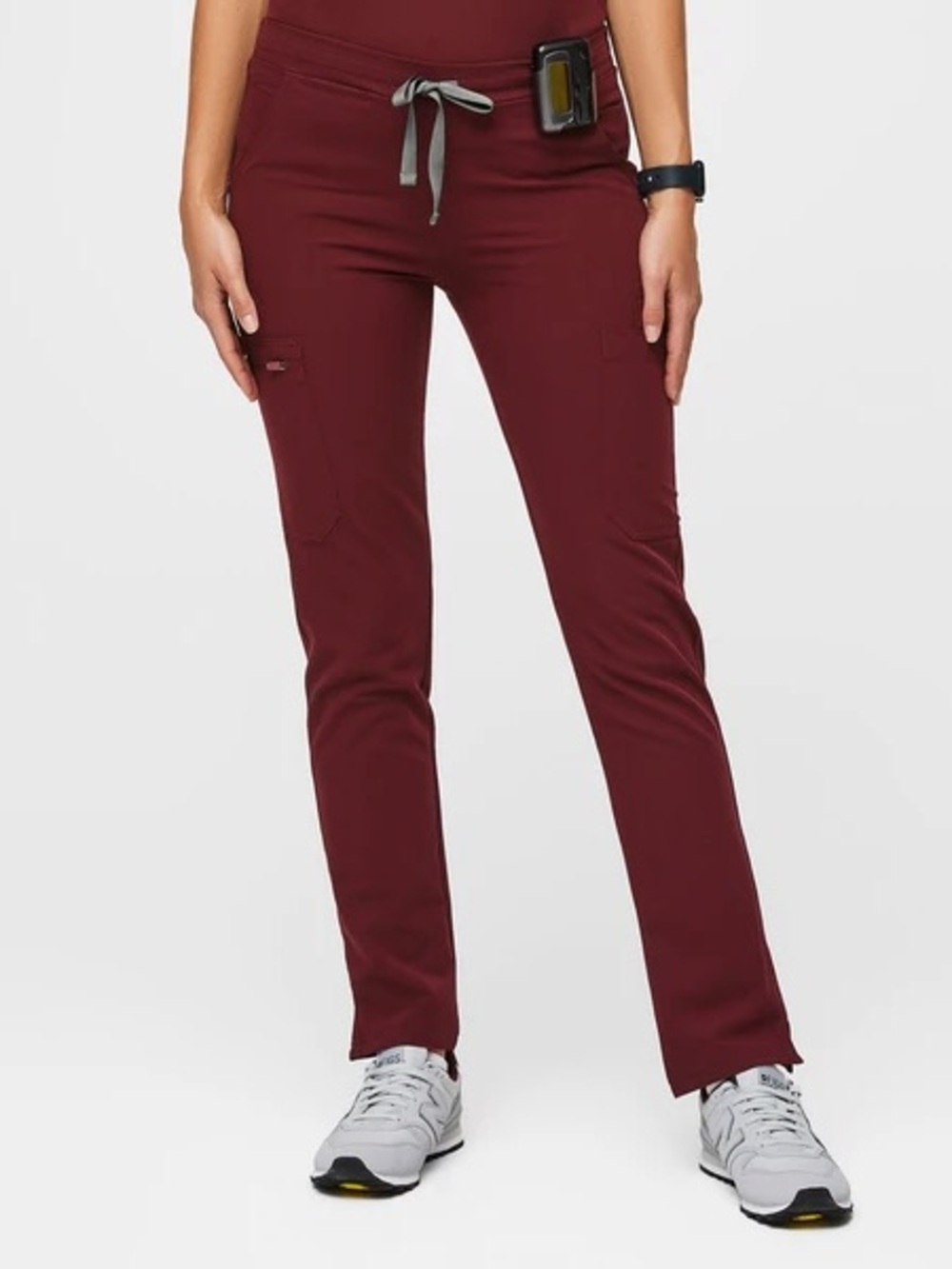 Yola Stretch Cargo Scrub Pants in Burgundy